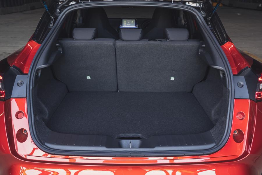 Багажник Nissan Juke 2019 года  (UK) (фото 5 из 40)